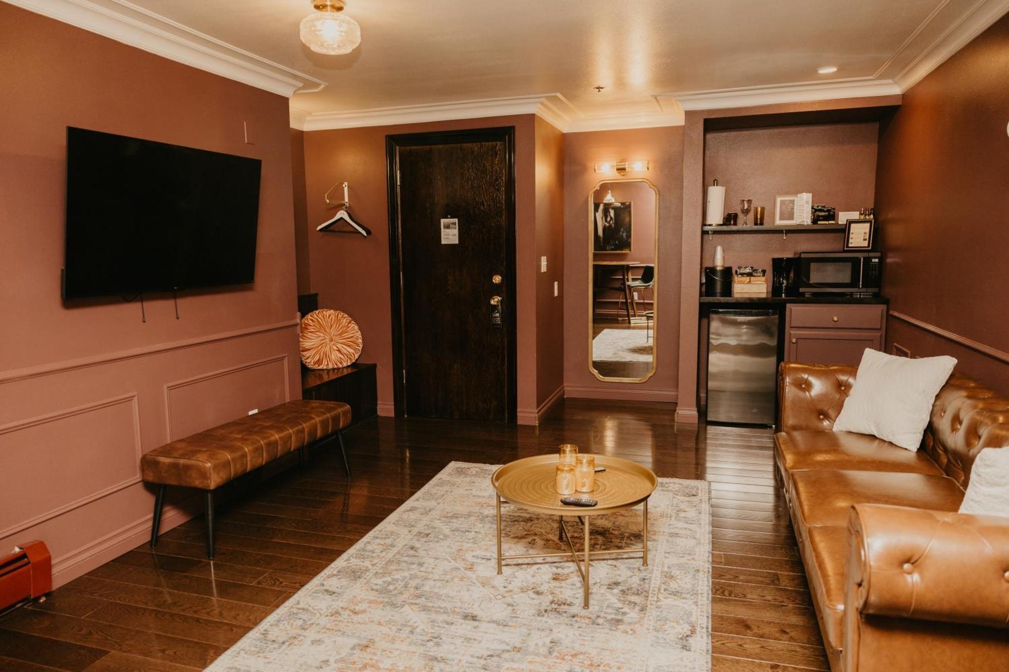 The Brooks Hotel Restaurant And Lounge Уоллес Экстерьер фото